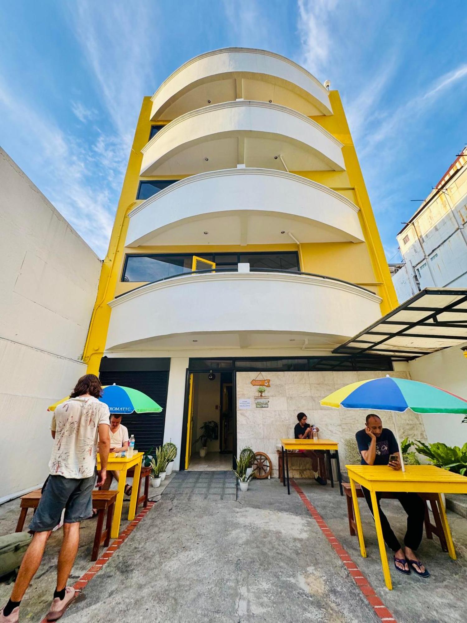 Cheese Hostel Manila ماكاتي المظهر الخارجي الصورة