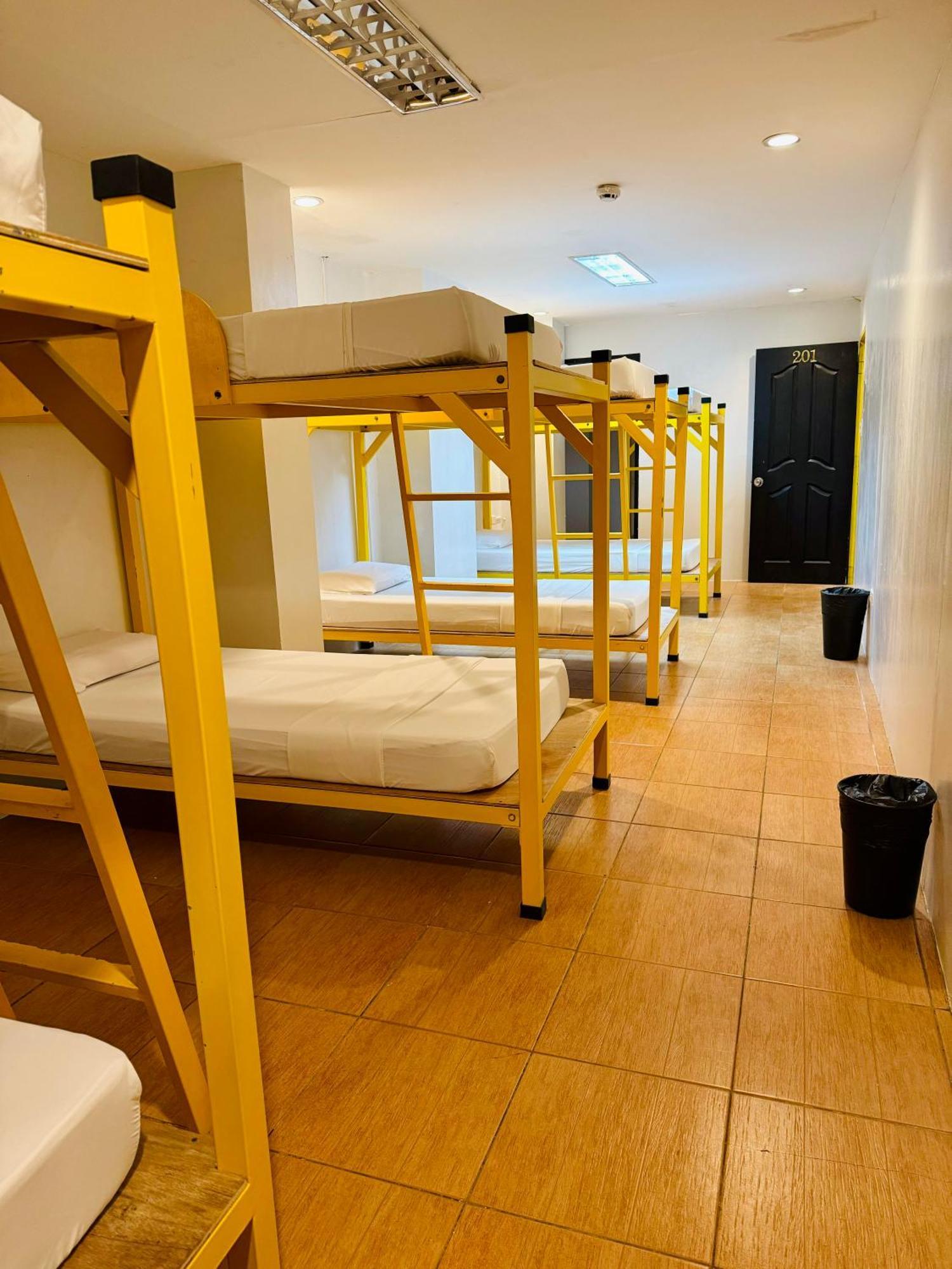 Cheese Hostel Manila ماكاتي المظهر الخارجي الصورة