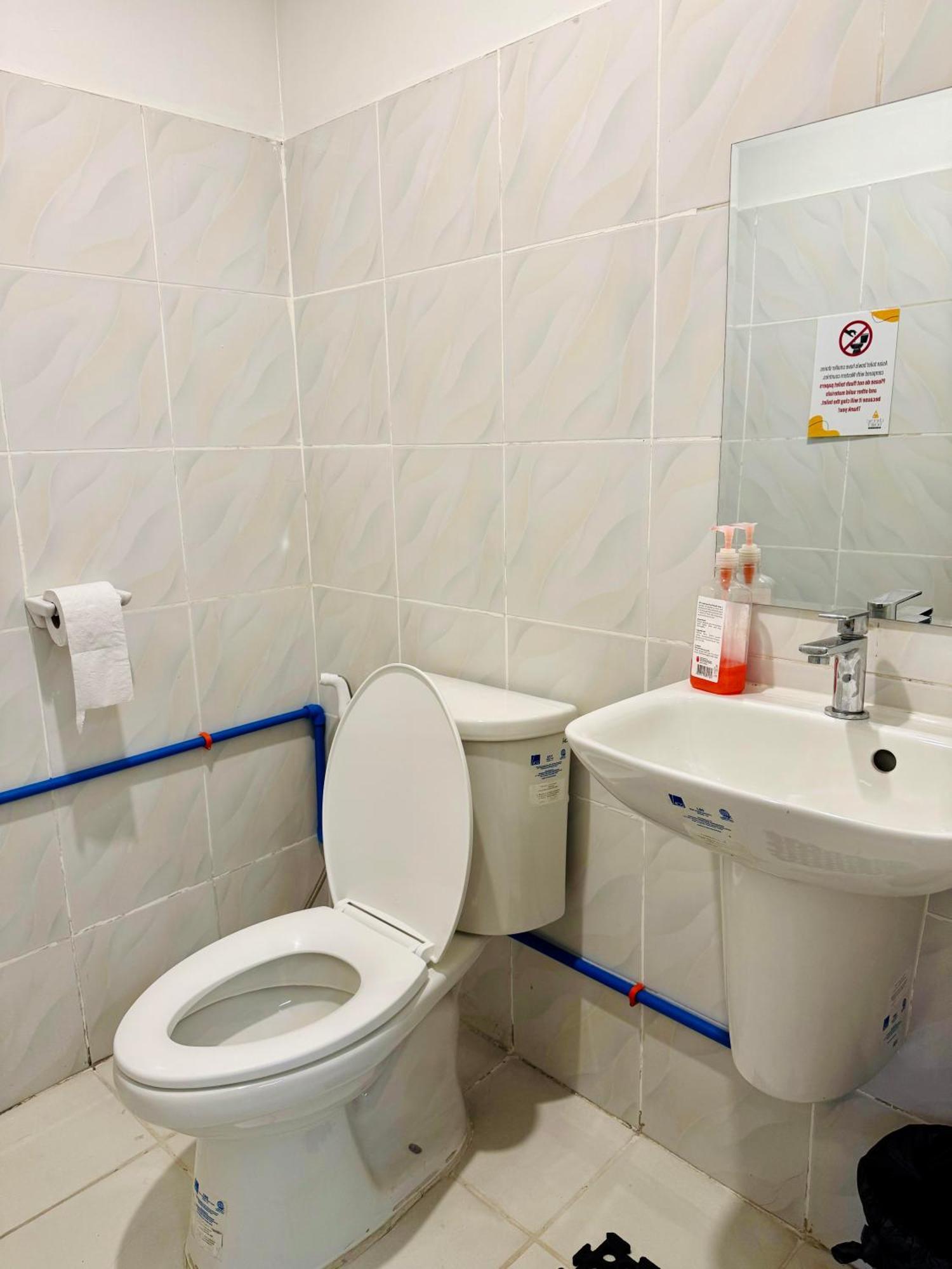 Cheese Hostel Manila ماكاتي المظهر الخارجي الصورة